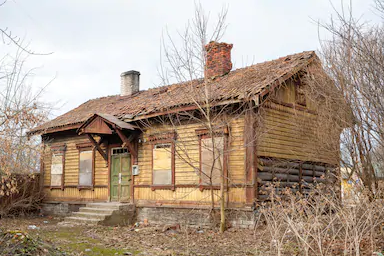 old-ugly-colorado-home